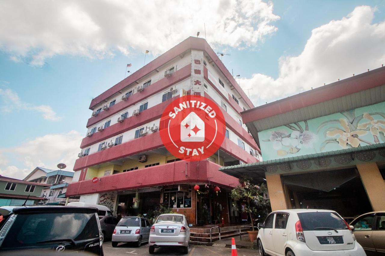 Oyo 90124 Payang Puri Baru Hotel Sarikei Ngoại thất bức ảnh