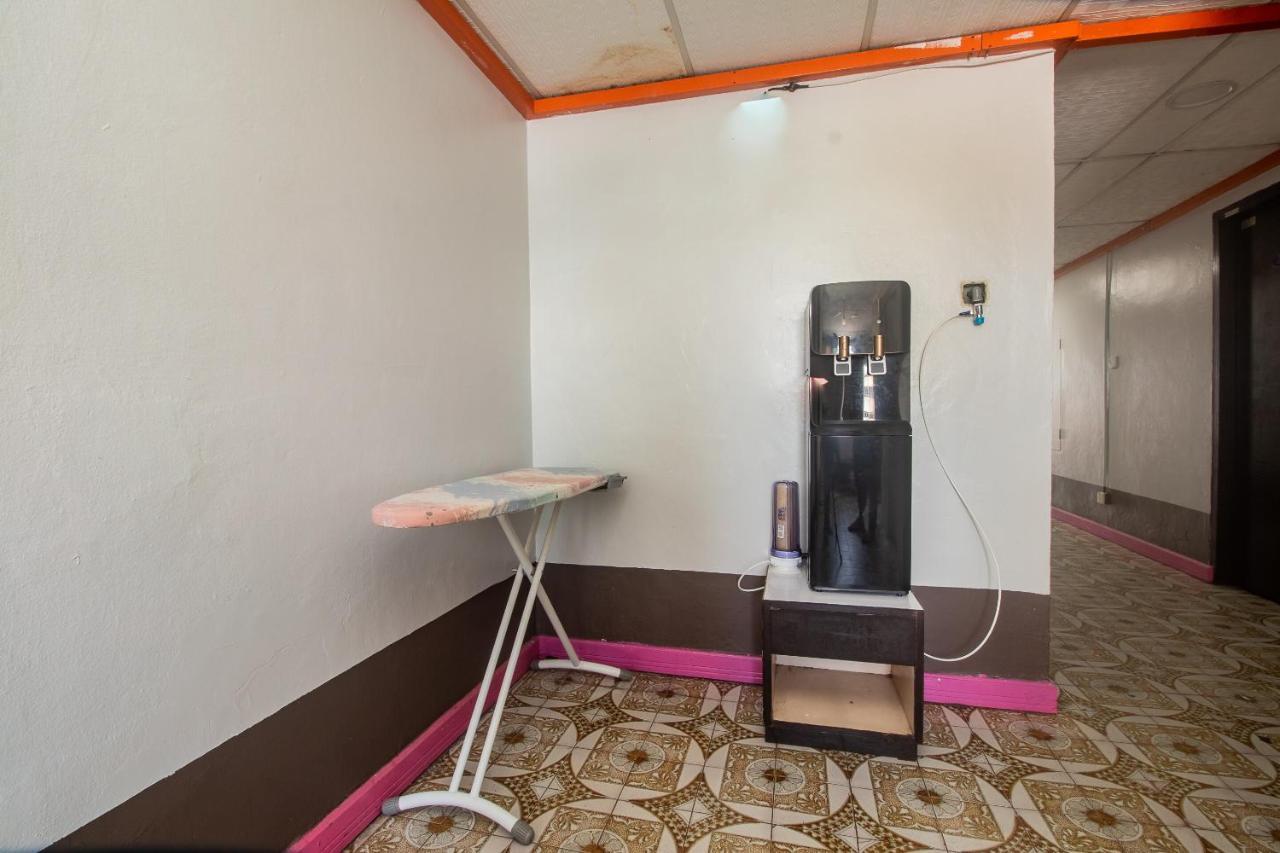 Oyo 90124 Payang Puri Baru Hotel Sarikei Ngoại thất bức ảnh