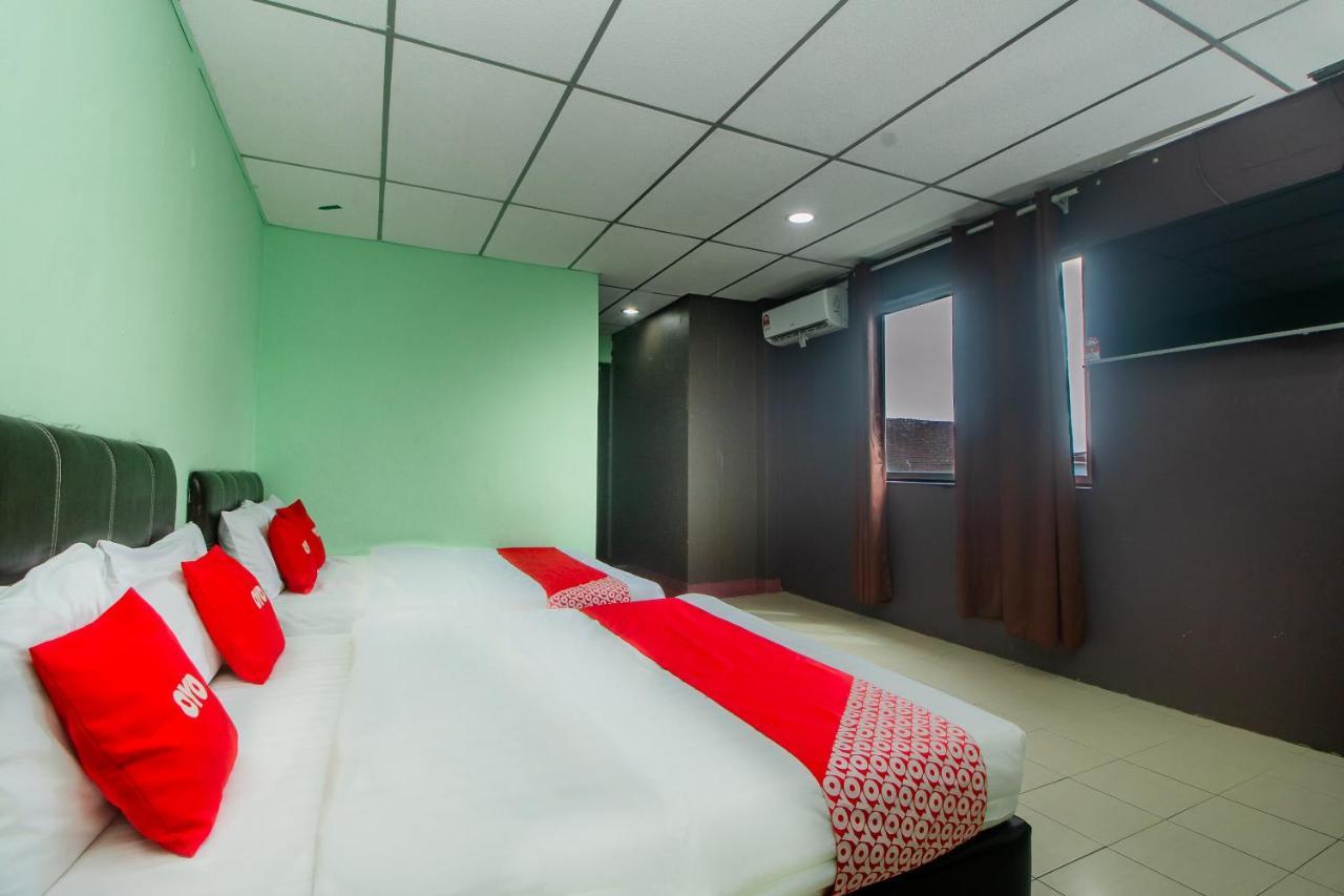 Oyo 90124 Payang Puri Baru Hotel Sarikei Ngoại thất bức ảnh
