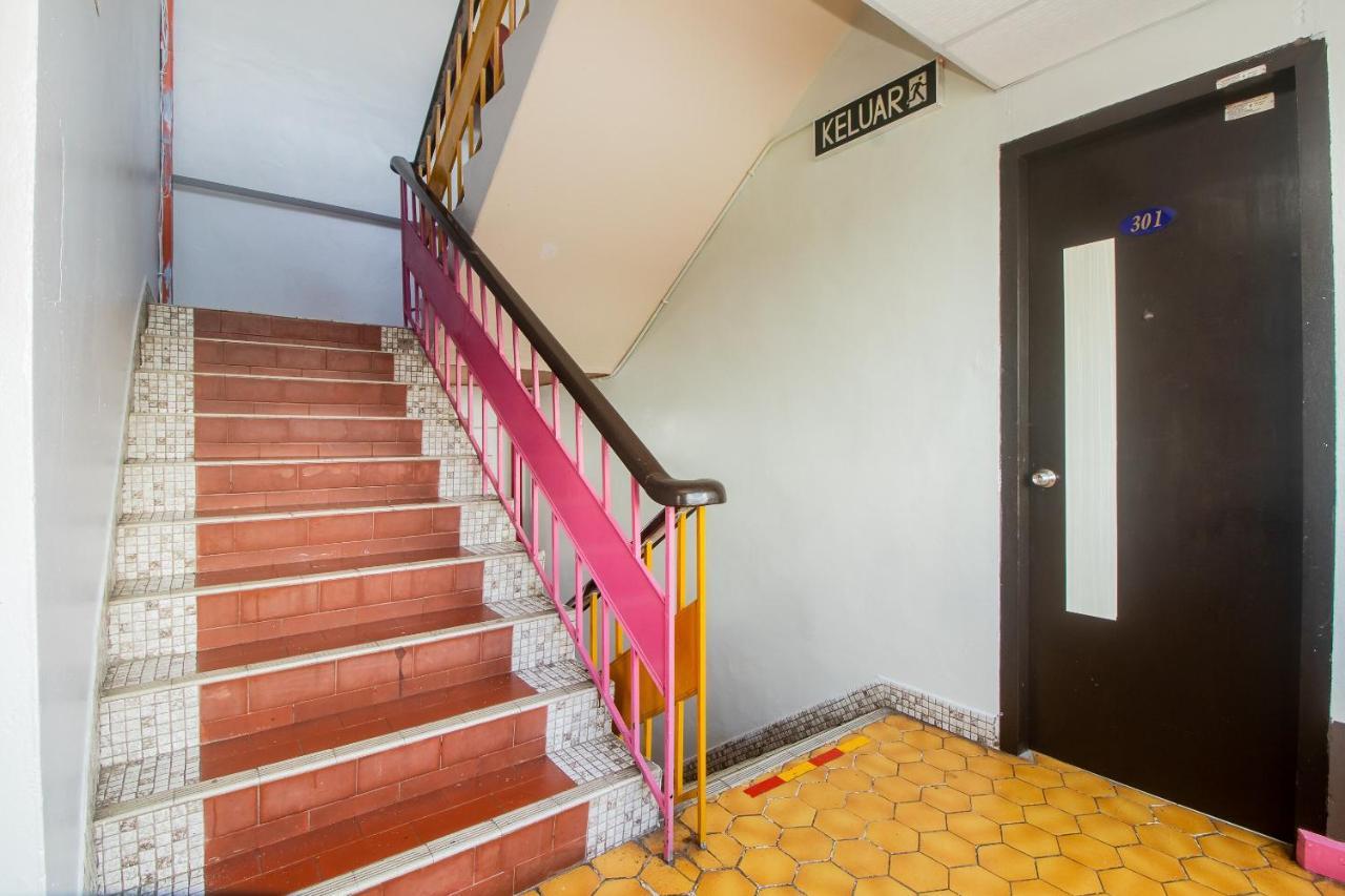 Oyo 90124 Payang Puri Baru Hotel Sarikei Ngoại thất bức ảnh