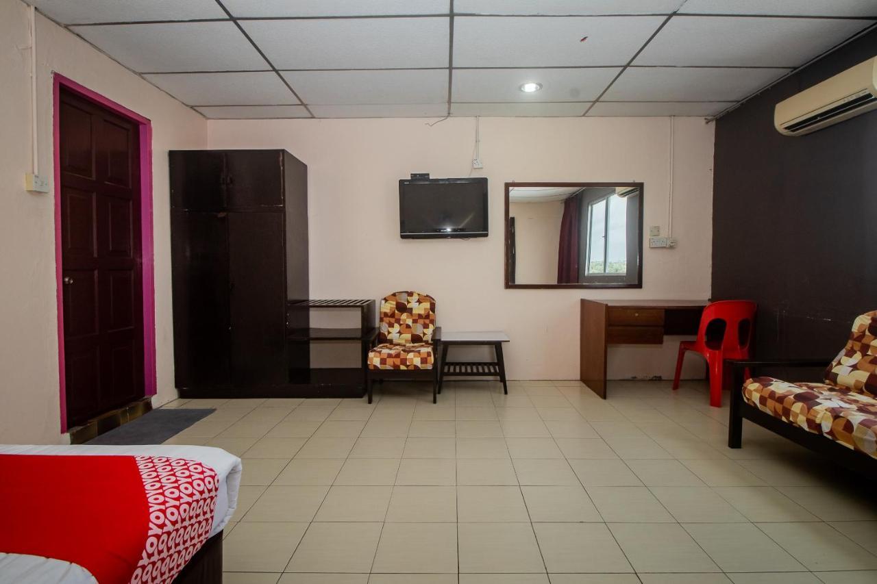 Oyo 90124 Payang Puri Baru Hotel Sarikei Ngoại thất bức ảnh