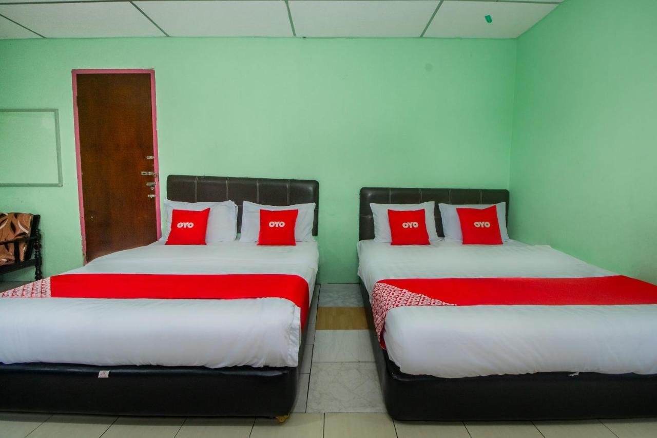 Oyo 90124 Payang Puri Baru Hotel Sarikei Ngoại thất bức ảnh