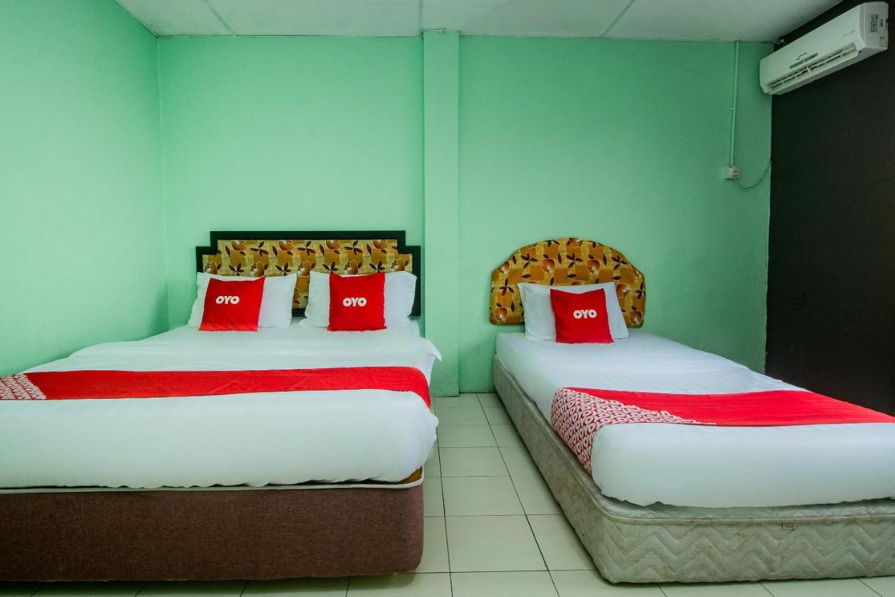 Oyo 90124 Payang Puri Baru Hotel Sarikei Ngoại thất bức ảnh