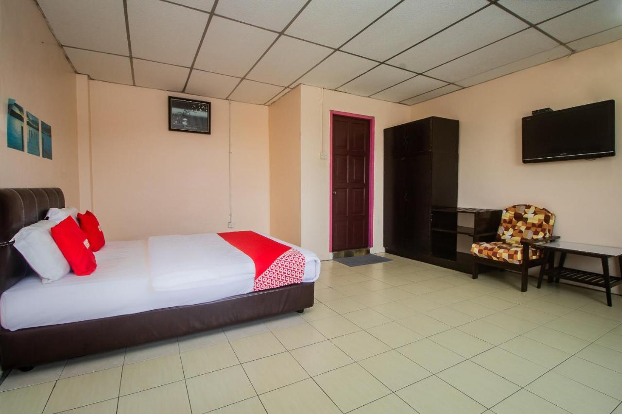 Oyo 90124 Payang Puri Baru Hotel Sarikei Ngoại thất bức ảnh