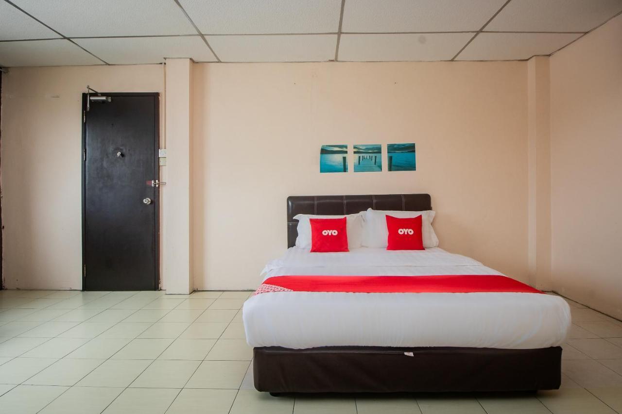 Oyo 90124 Payang Puri Baru Hotel Sarikei Ngoại thất bức ảnh