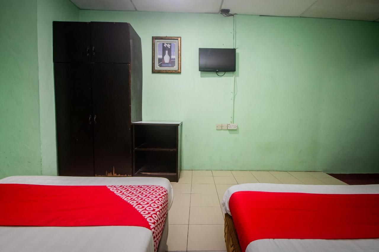 Oyo 90124 Payang Puri Baru Hotel Sarikei Ngoại thất bức ảnh