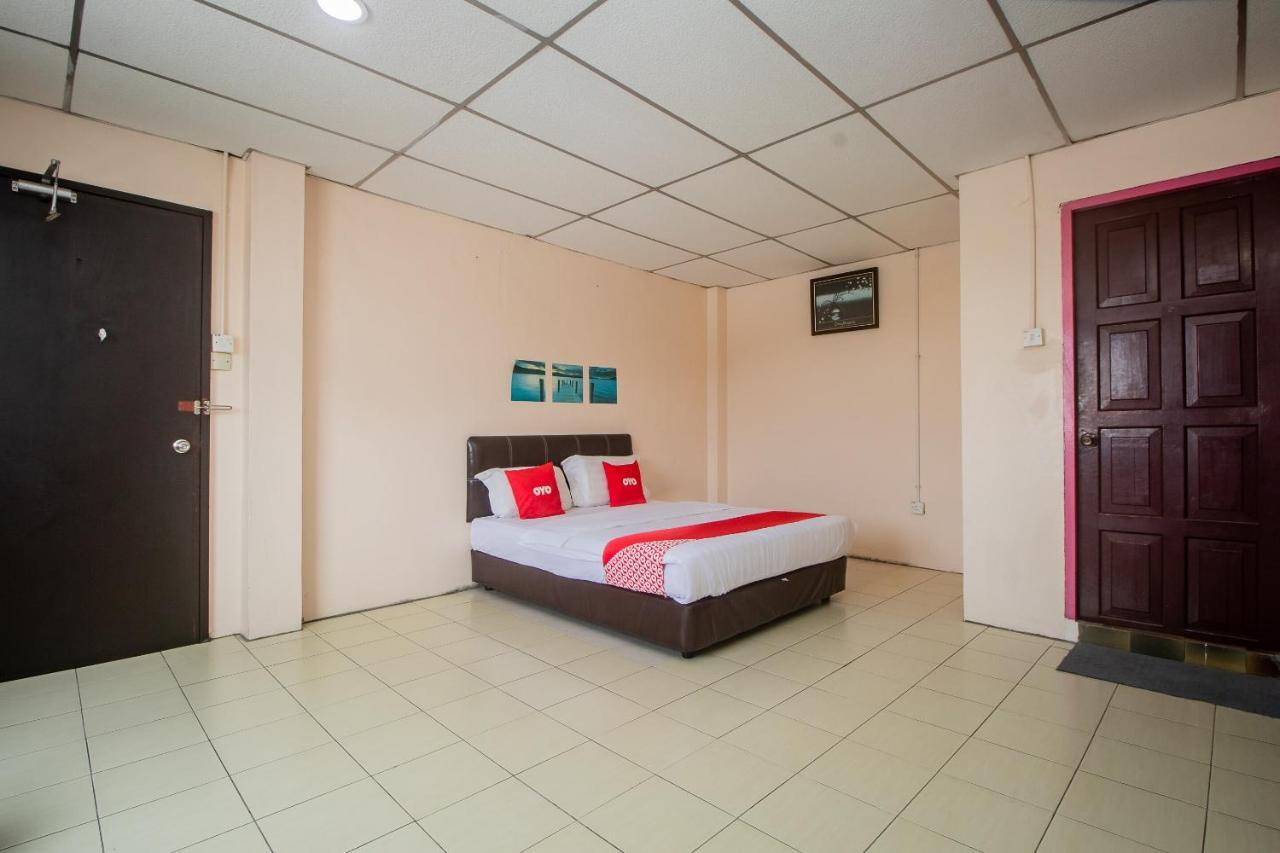 Oyo 90124 Payang Puri Baru Hotel Sarikei Ngoại thất bức ảnh