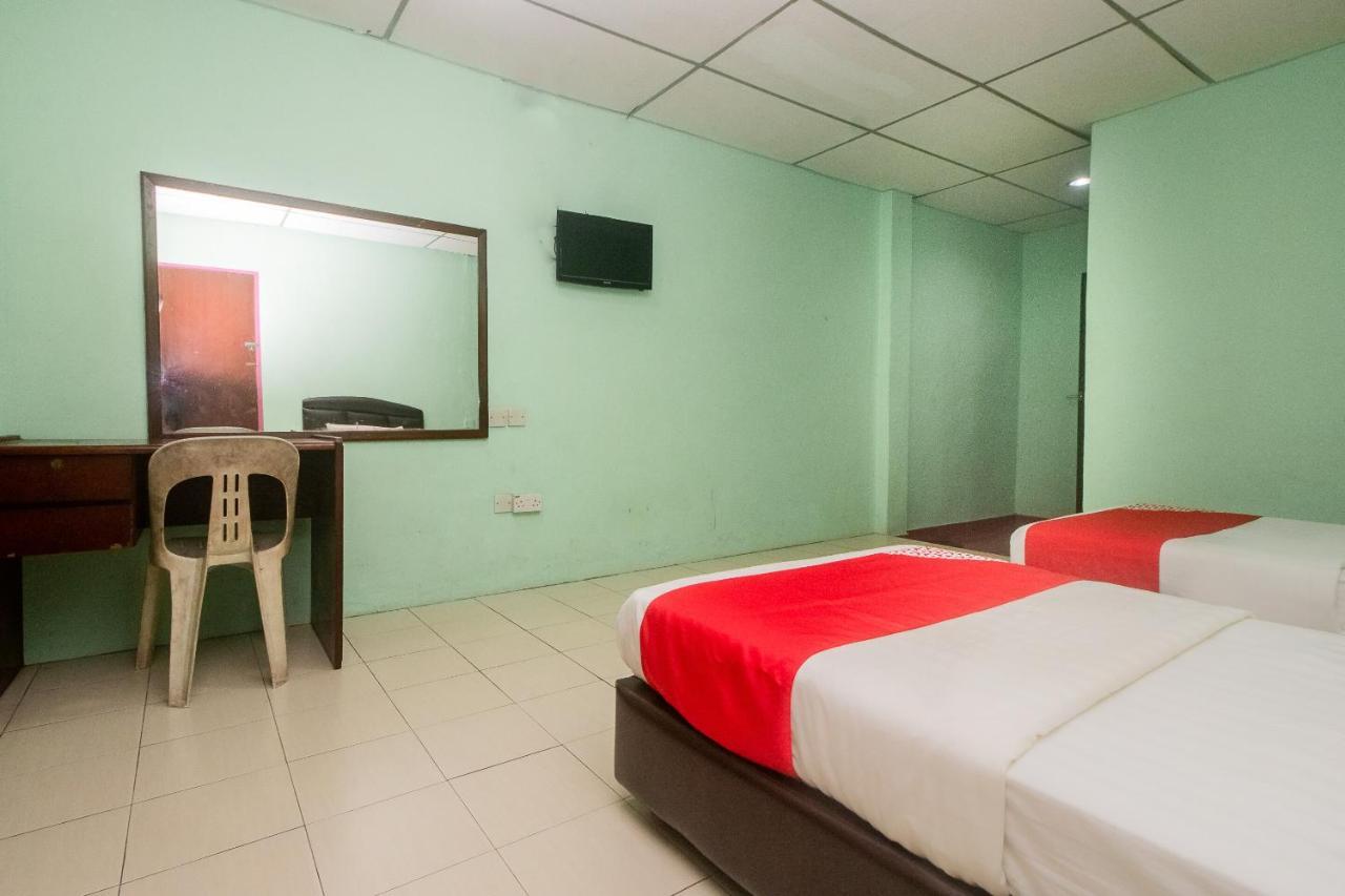 Oyo 90124 Payang Puri Baru Hotel Sarikei Ngoại thất bức ảnh