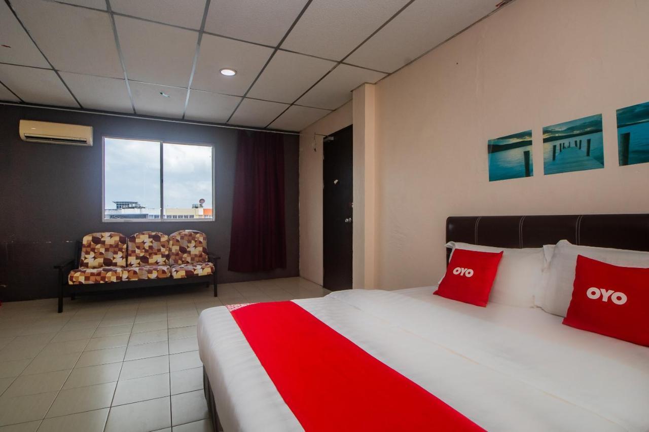 Oyo 90124 Payang Puri Baru Hotel Sarikei Ngoại thất bức ảnh